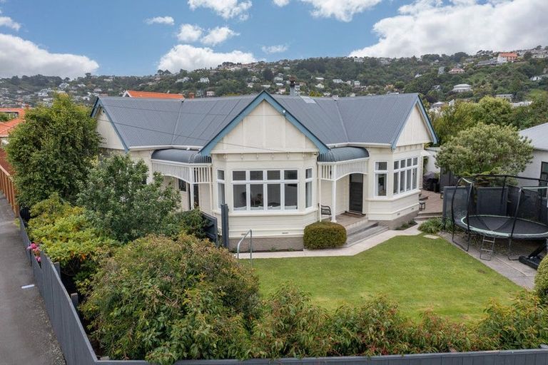Photo of property in 72 Hargest Crescent, Saint Clair, Dunedin, 9012