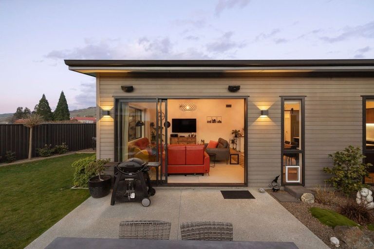 Photo of property in 19 Searle Drive, Cromwell, 9310