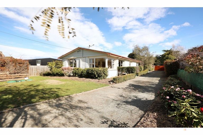 Photo of property in 69 Main North Road, Geraldine, 7930
