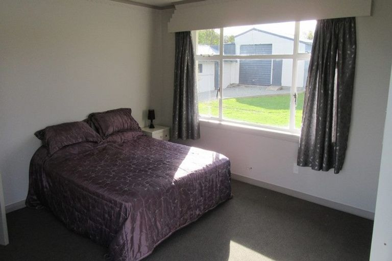 Photo of property in 30 Timaru Road, Waimate, 7924