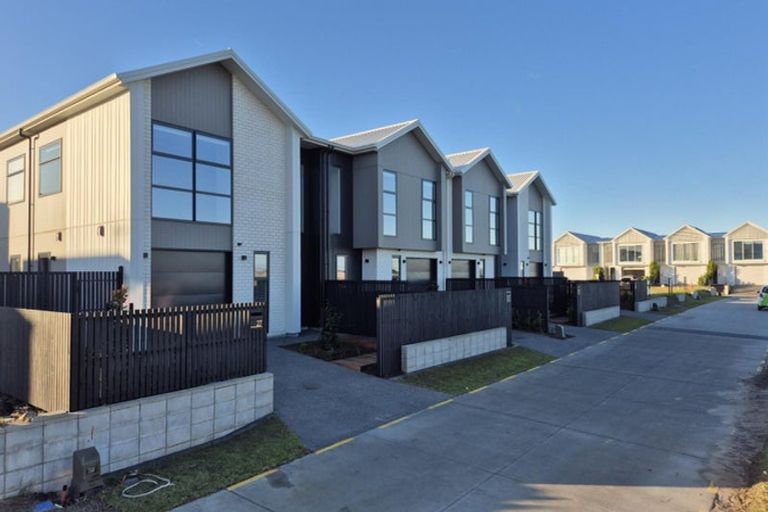Photo of property in 29 Atutahi Lane, Papamoa, 3118