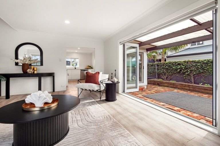 Photo of property in 21a Campbell Road, Mount Maunganui, 3116