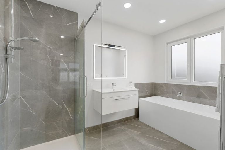 Photo of property in 28 Collier Drive, Halswell, 8025