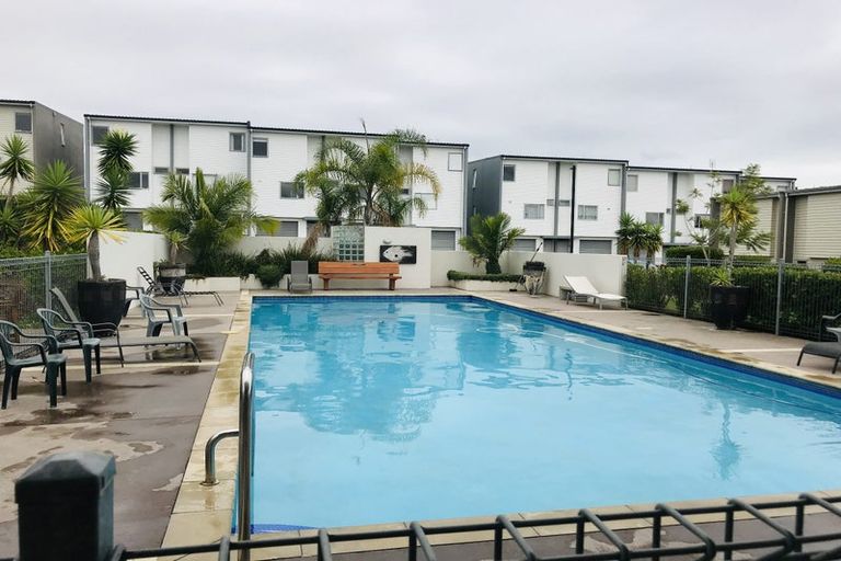 Photo of property in 29/7 Kelvin Hart Drive, East Tamaki, Auckland, 2013