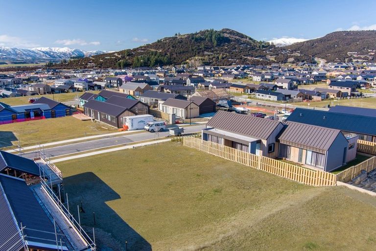 Photo of property in Northlake, 9 Linnburn Road, Wanaka, 9305