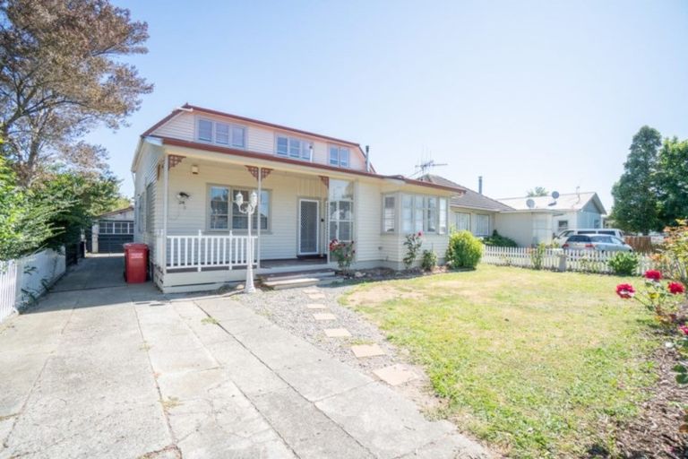 Photo of property in 28 Oxford Street, Hokowhitu, Palmerston North, 4410