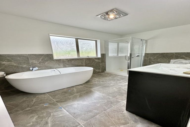 Photo of property in 17c Balmain Road, Birkenhead, Auckland, 0626