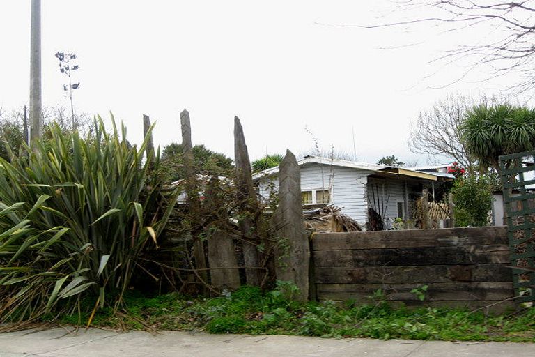 Photo of property in 12 Holden Avenue, Haumoana, 4102