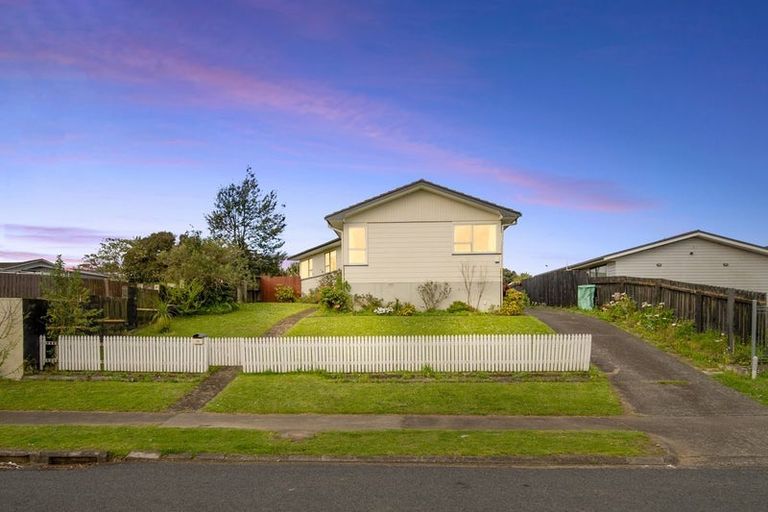 Photo of property in 16 Volante Avenue, Wattle Downs, Auckland, 2103