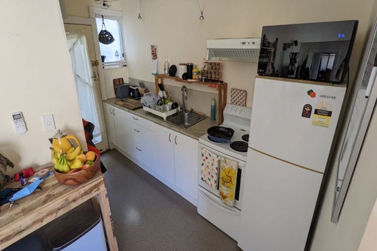 Photo of property in 54 Pirie Street, Mount Victoria, Wellington, 6011