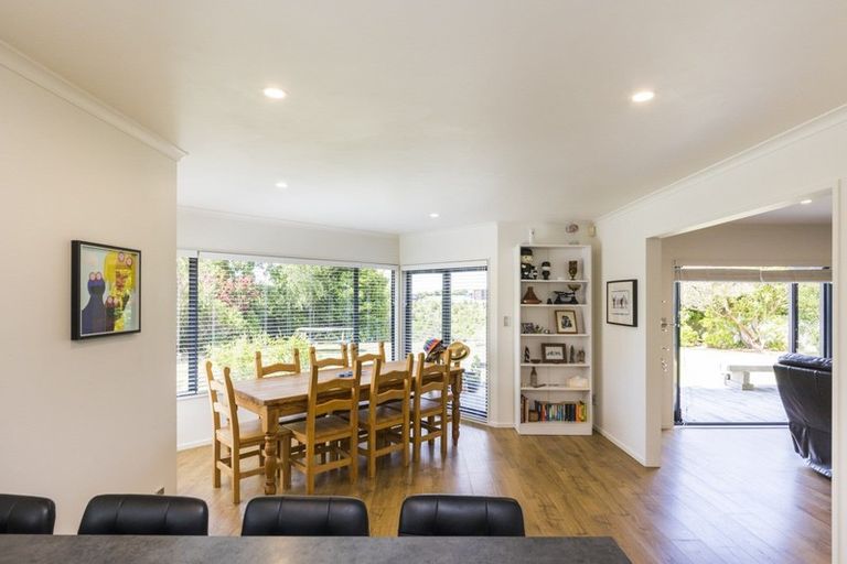 Photo of property in 31 Ruapehu Drive, Fitzherbert, Palmerston North, 4410