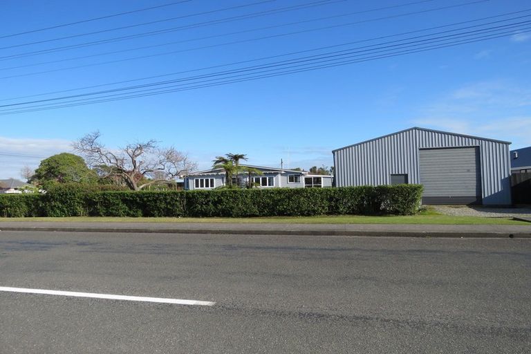 Photo of property in 51 Brougham Street, Westport, 7825