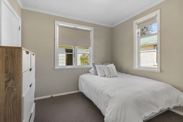 Photo of property in 10 Handyside Street, Tawa, Wellington, 5028
