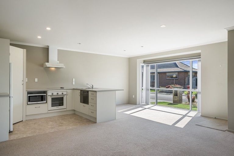 Photo of property in Trackside Villas, 55/91 Mako Mako Road, Levin, 5510