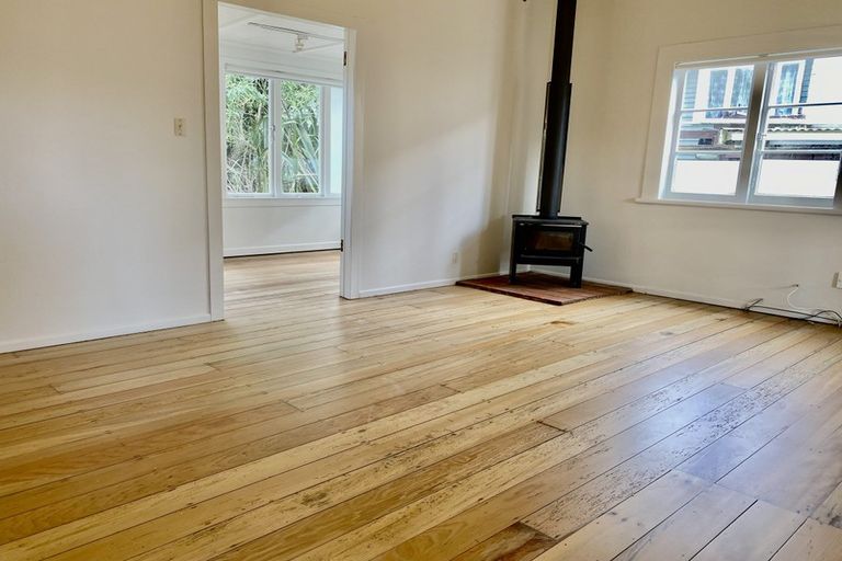 Photo of property in 48 The Avenue, Albany, Auckland, 0632