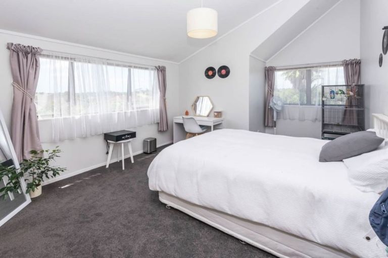 Photo of property in 1/14 Chip Grove, Sunnyhills, Auckland, 2010