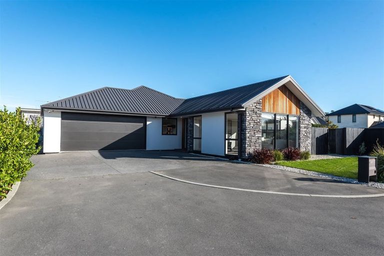 Photo of property in 16 Sorrel Gate, Halswell, Christchurch, 8025