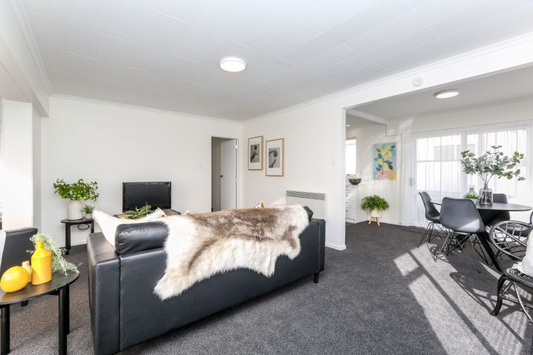 Photo of property in 2/25 Wallath Road, Westown, New Plymouth, 4310