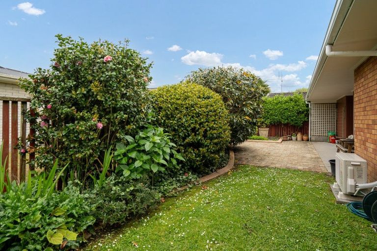 Photo of property in 5a Clare Street, Cambridge, 3434