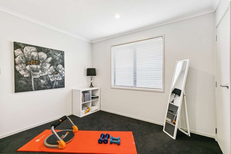 Photo of property in 24 Harding Drive, Papamoa Beach, Papamoa, 3118