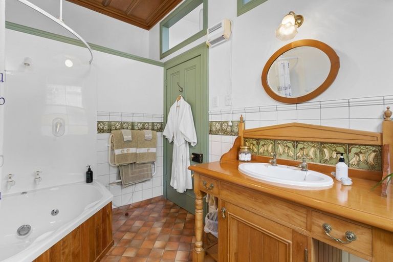 Photo of property in 16 Hope Avenue, Russell, 0202