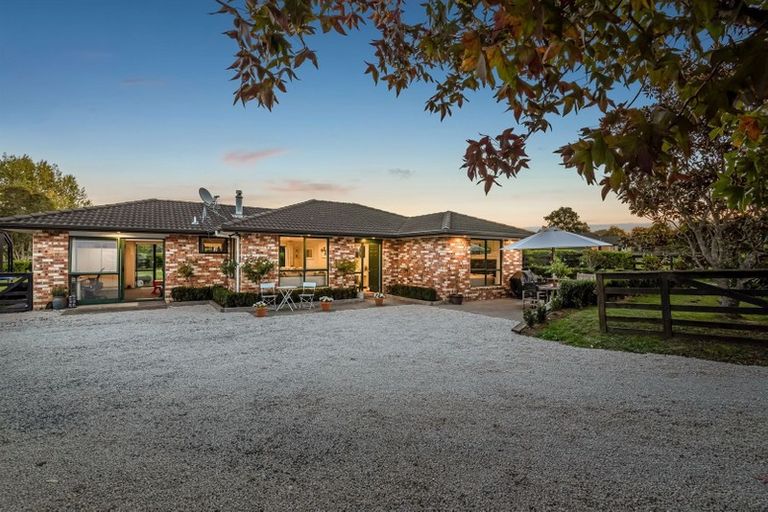 Photo of property in 1084 Weranui Road, Wainui, Silverdale, 0994
