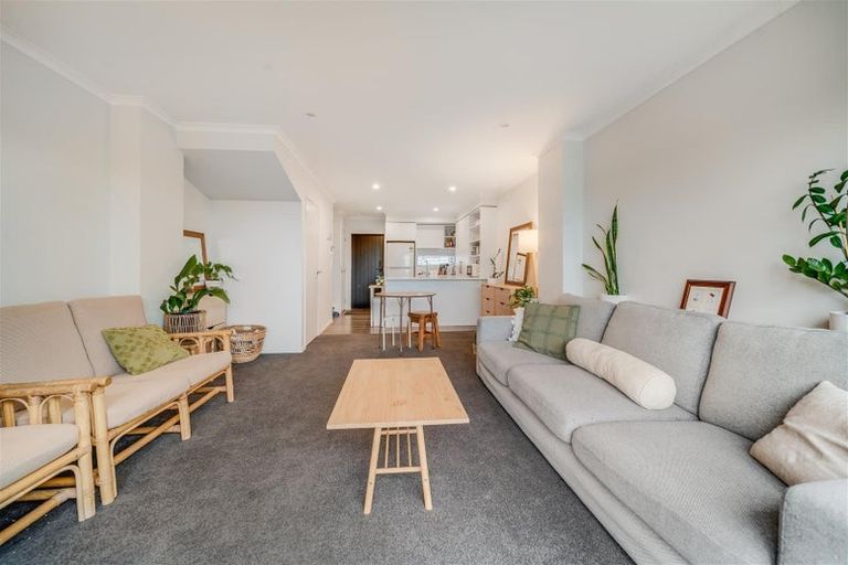 Photo of property in 10/14 Ruakiwi Road, Hamilton Lake, Hamilton, 3204