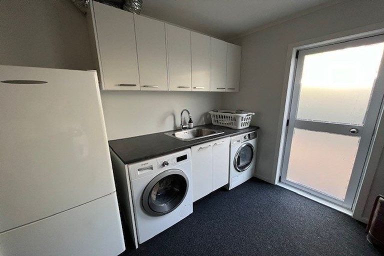 Photo of property in 49b The Esplanade, Eastern Beach, Auckland, 2012