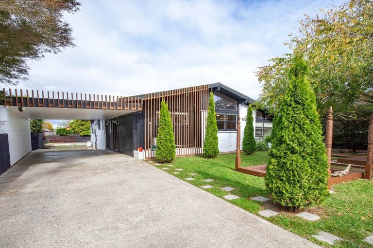 Photo of property in 14 Ridgeway Place, Glenview, Hamilton, 3206