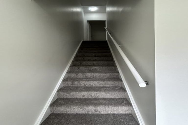 Photo of property in 3 Mitika Way, Strathmore Park, Wellington, 6022