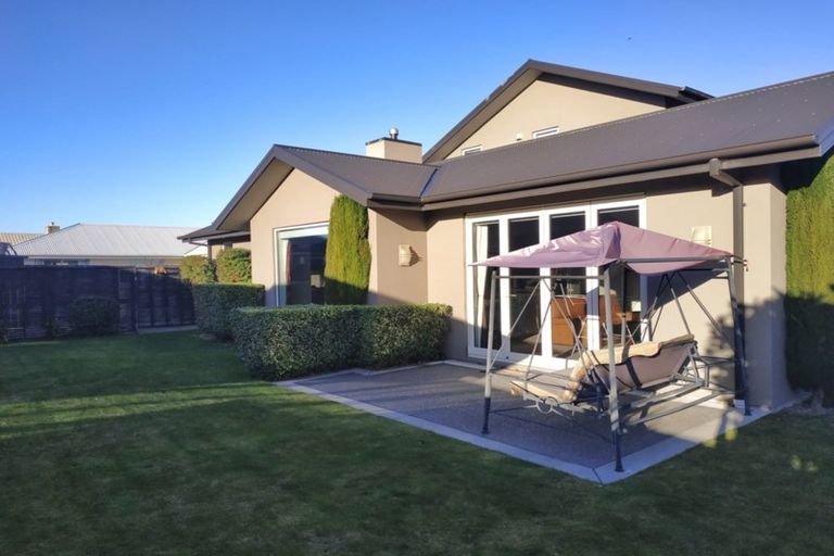 Photo of property in 33 Reka Street, Parklands, Christchurch, 8083