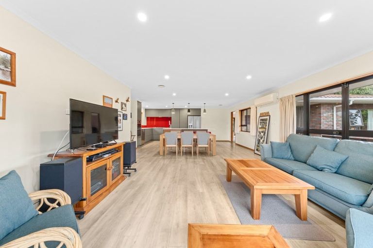 Photo of property in 59 Karina Road, Merrilands, New Plymouth, 4312