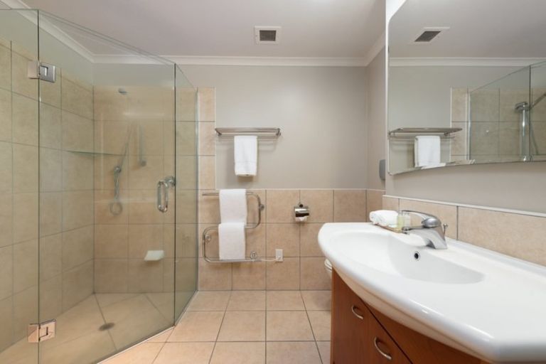 Photo of property in 307/136 Marine Parade, Mount Maunganui, 3116