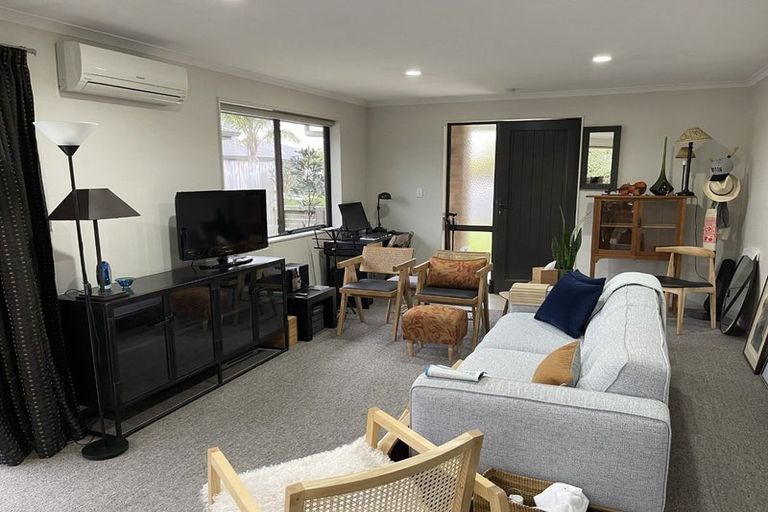 Photo of property in 3 The Palms, Rototuna, Hamilton, 3210