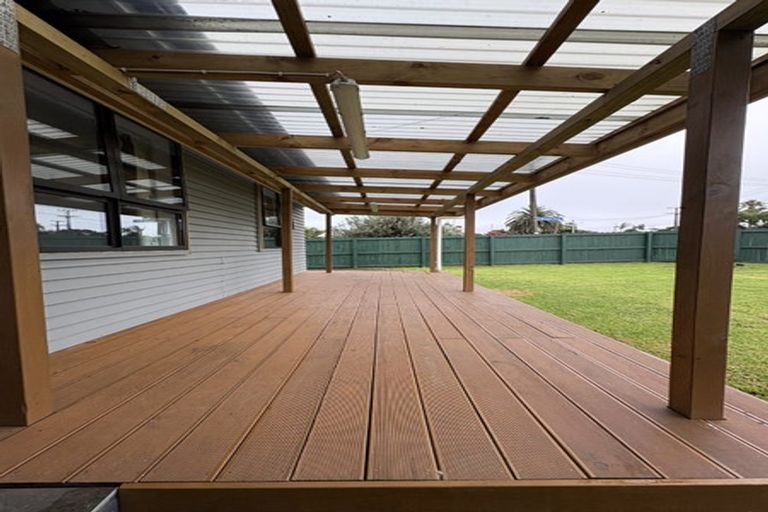 Photo of property in 19 Blake Road, Mangere East, Auckland, 2024