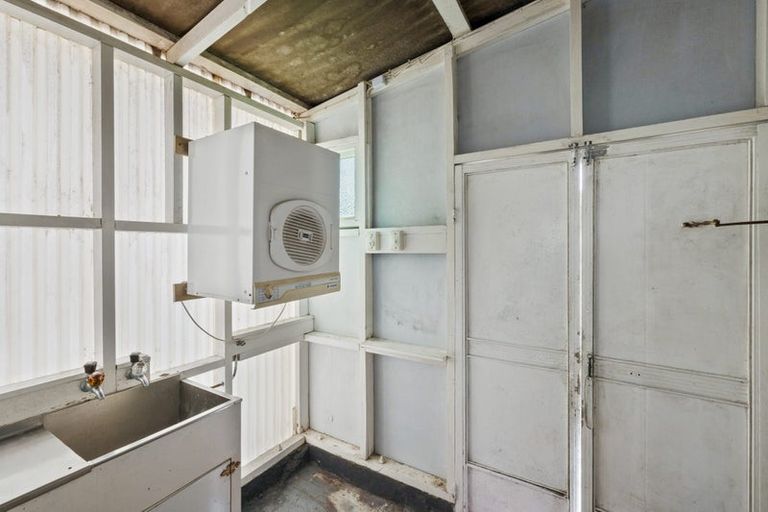 Photo of property in 71 Seymour Street, Waitara, 4320