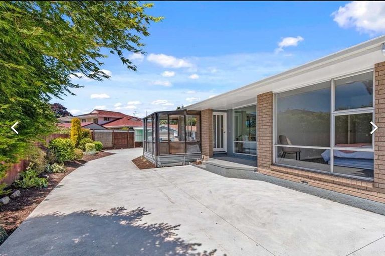 Photo of property in 2/259a Fifield Terrace, Opawa, Christchurch, 8023