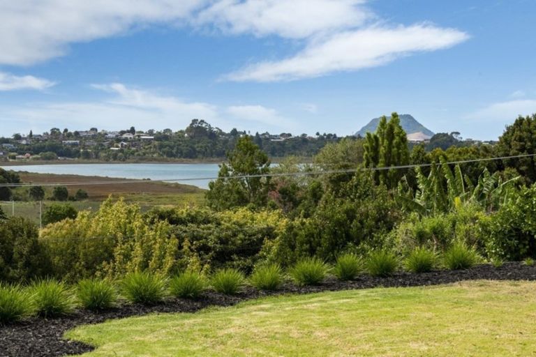 Photo of property in 18 Sutherland Road, Brookfield, Tauranga, 3110