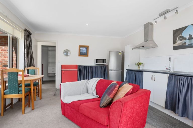 Photo of property in 4/7 Wineberry Avenue, Amberley, 7410