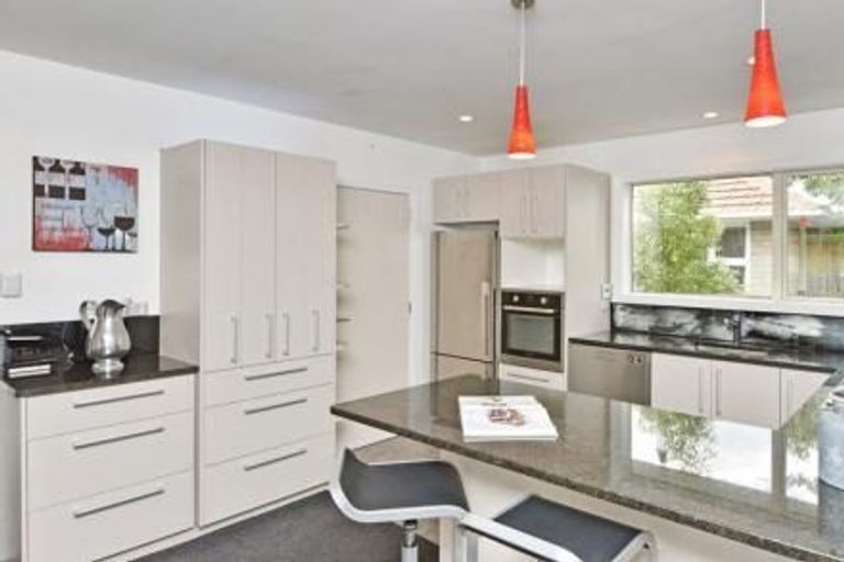 Photo of property in 1/37 Santa Rosa Avenue, Halswell, Christchurch, 8025