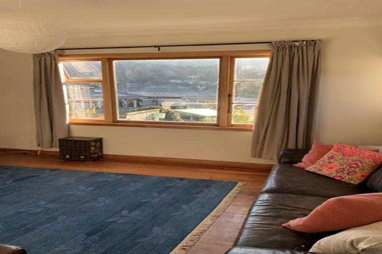 Photo of property in 63 Ranui Terrace, Tawa, Wellington, 5028