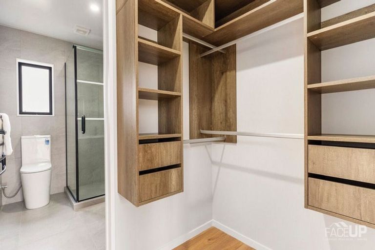 Photo of property in 43a Mirrabooka Avenue, Botany Downs, Auckland, 2010