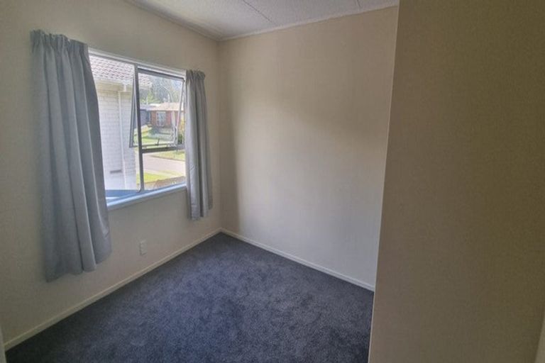Photo of property in 2 Hinau Street, Pukehangi, Rotorua, 3015