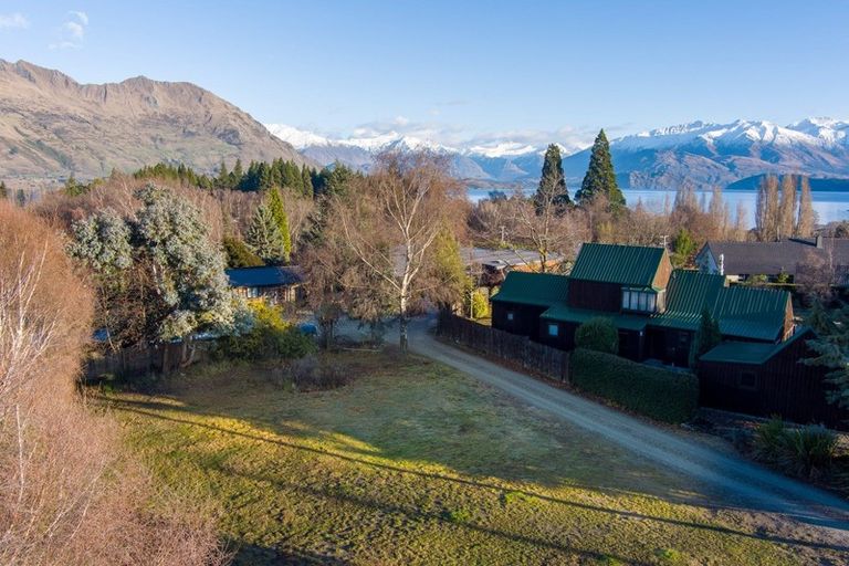 Photo of property in 88 Beacon Point Road, Wanaka, 9305
