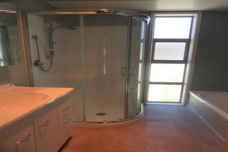 Photo of property in 257 Riccarton Road, Upper Riccarton, Christchurch, 8041