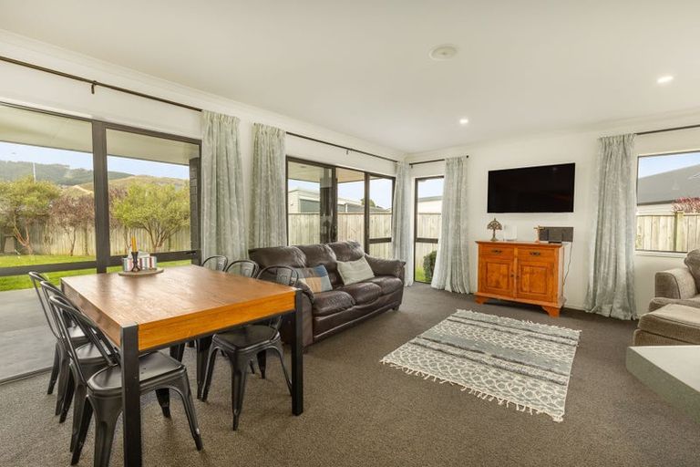 Photo of property in 18 Pearson Place, Paraparaumu, 5032