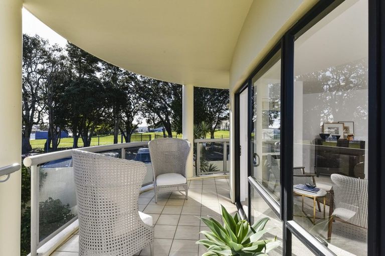 Photo of property in 26/4e Collins Street, Takapuna, Auckland, 0622