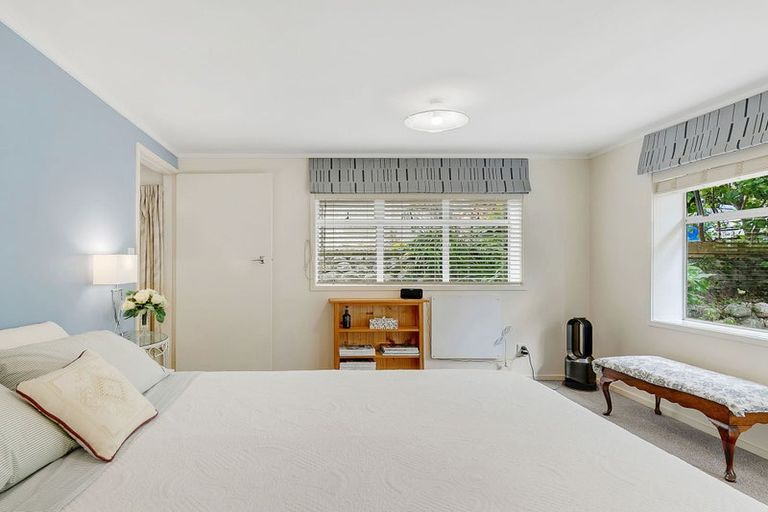 Photo of property in 4 Ranui Terrace, Tawa, Wellington, 5028