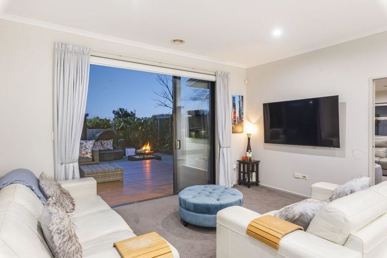 Photo of property in 6 Taranui Way, Paraparaumu Beach, Paraparaumu, 5032