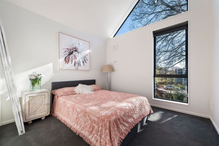 Photo of property in 2/66 Innes Road, St Albans, Christchurch, 8052